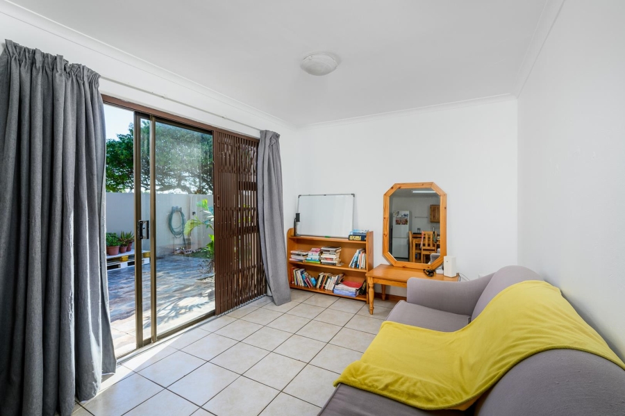 8 Bedroom Property for Sale in Summerstrand Eastern Cape